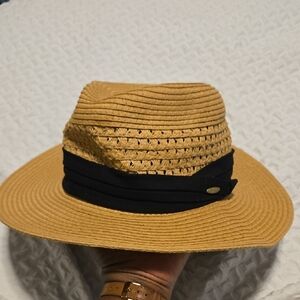 Scala Tan and Black Fedora Hat Sunhat Summer Resortwear Hat